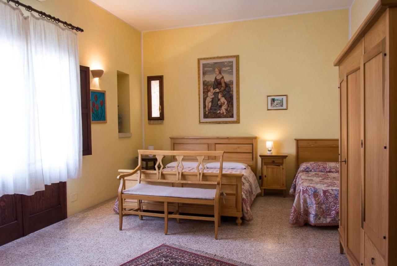 Casale Sombrino Guest House Supersano Bagian luar foto