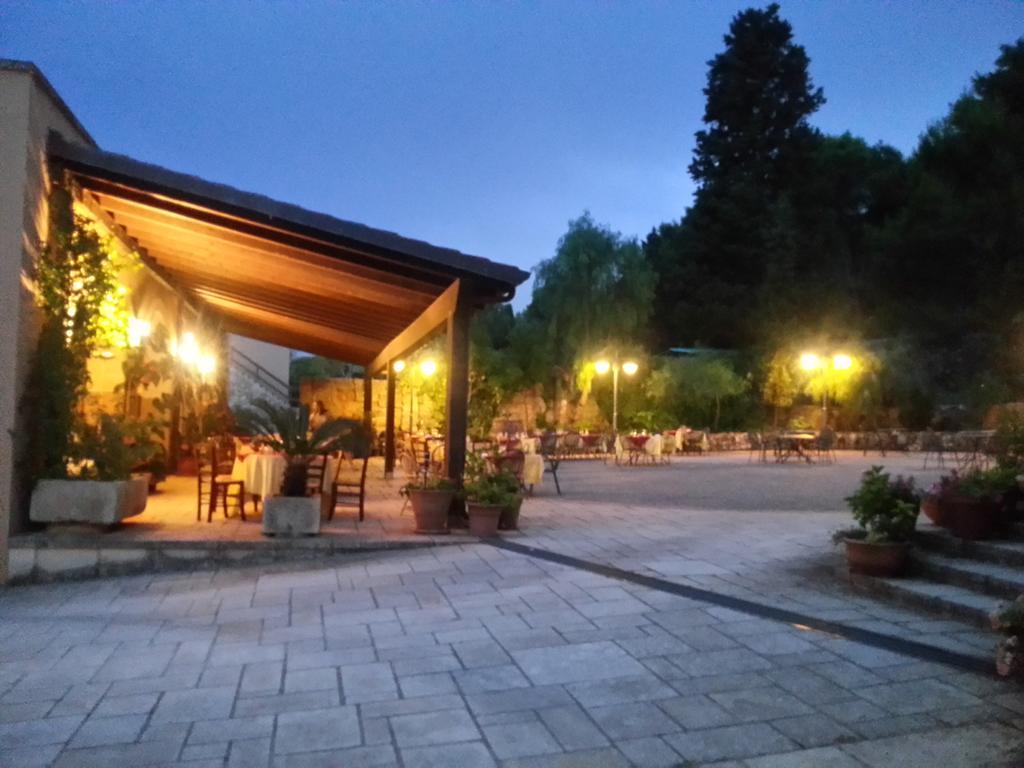Casale Sombrino Guest House Supersano Bagian luar foto